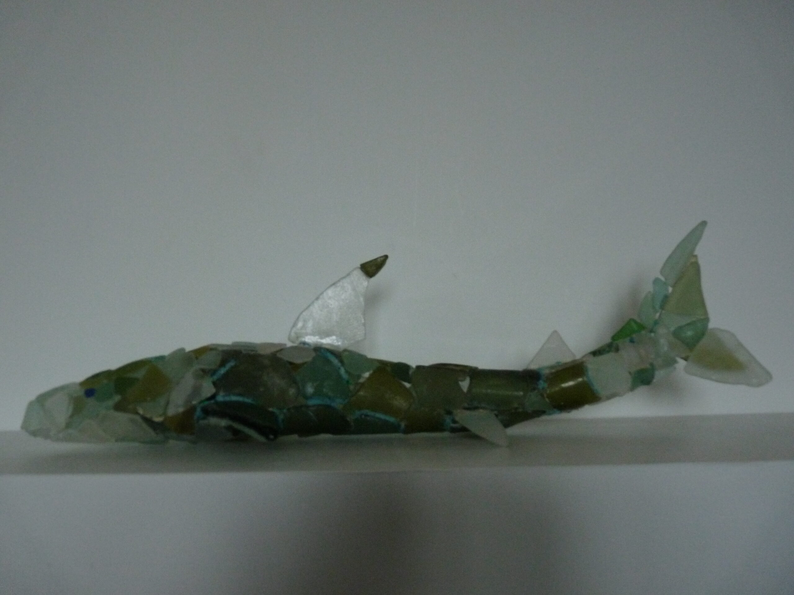 Requin n°2 lumineux 4 sculpture aquatique artiste Alexandre Laigner